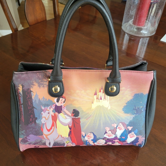 Loungefly Handbags - Loungefly Disney Snow White Purse RARE